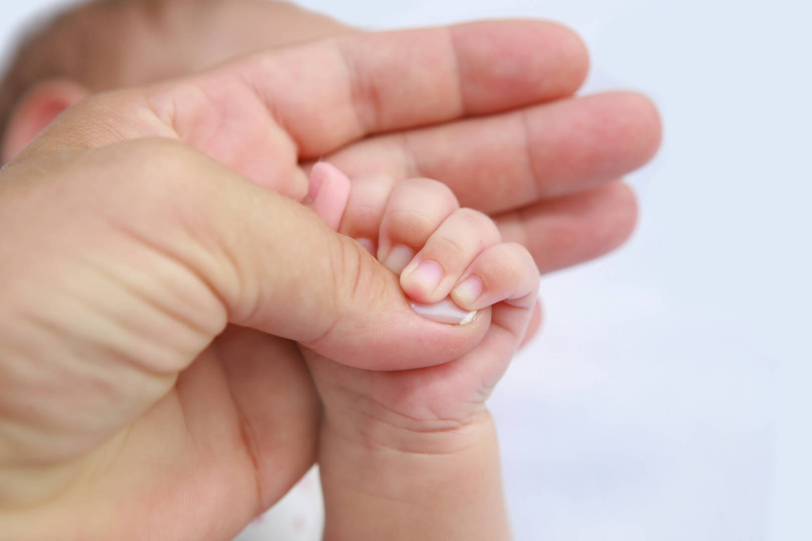 découvrez tout ce qu'il faut savoir sur l’eczéma chez le bébé : causes, symptômes, solutions efficaces et conseils pour soulager votre enfant au quotidien.